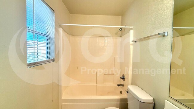 Building Photo - 2499 S Marble St