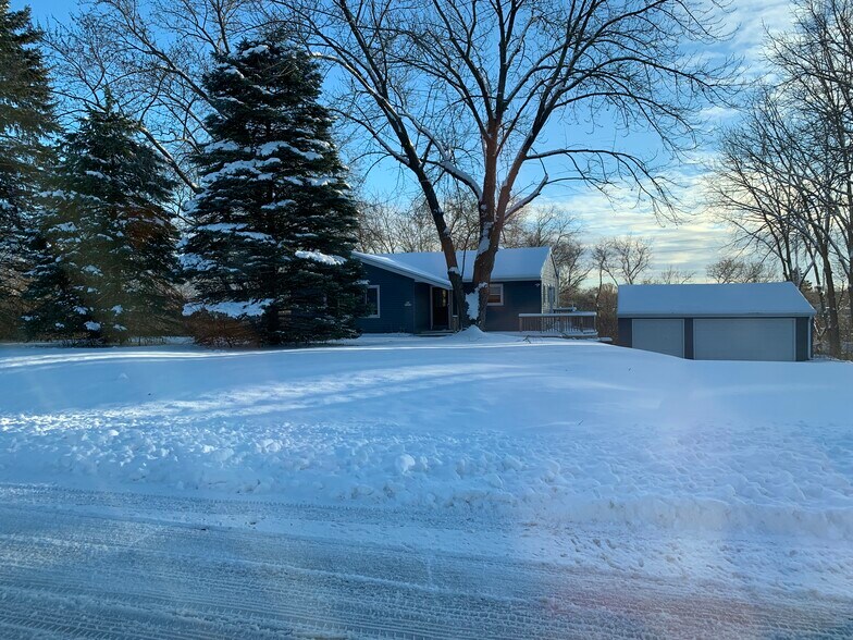 Primary Photo - N60W15751 Hawthorne Dr