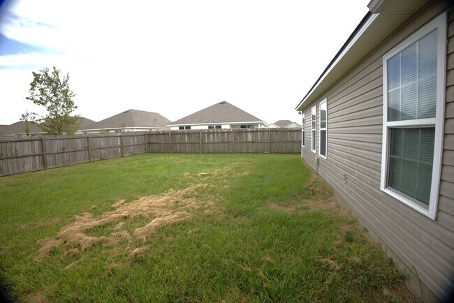 Building Photo - 5076 Branch Point Dr