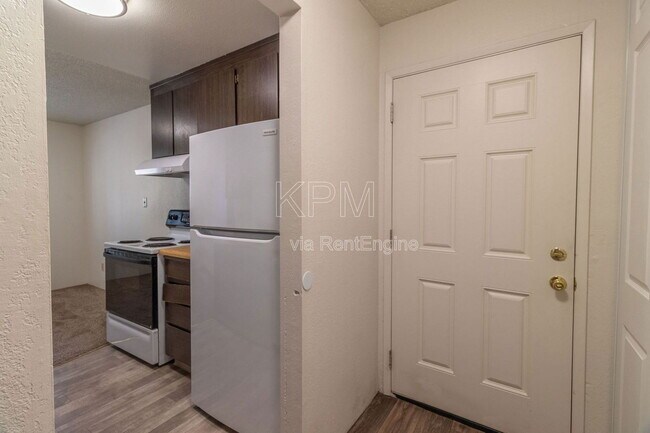 Building Photo - 4332 Pacific Ave