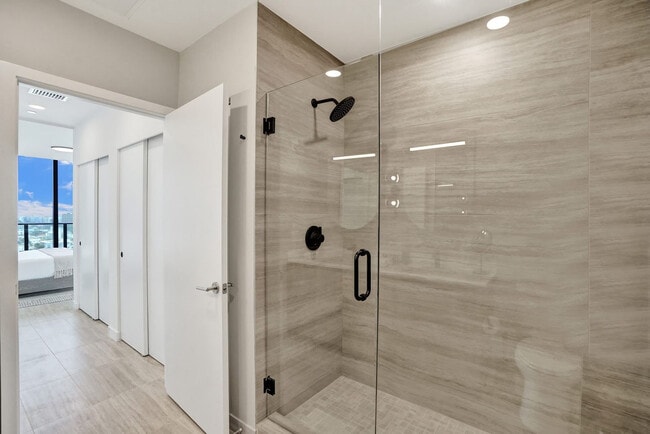 Building Photo - 580 72nd St