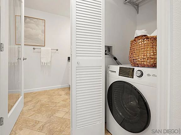 Building Photo - 620 State St