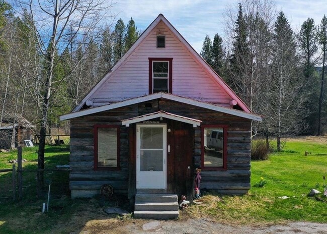 Building Photo - 64 White Pl