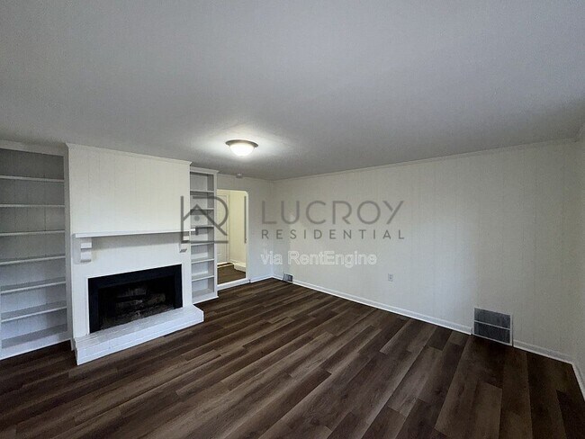 Building Photo - 3147 Shirley Dr