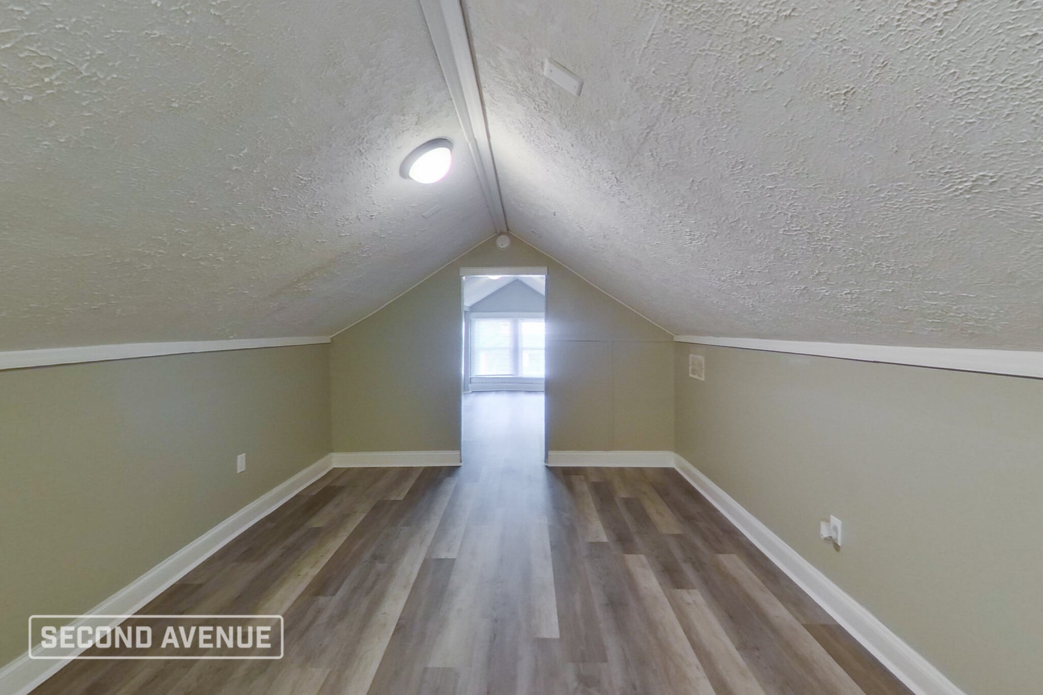 Building Photo - 2114 Greenwood Ave