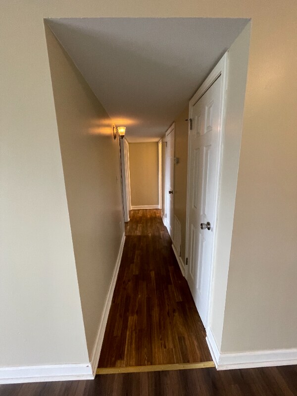 Building Photo - 1802 Marion Manor Dr