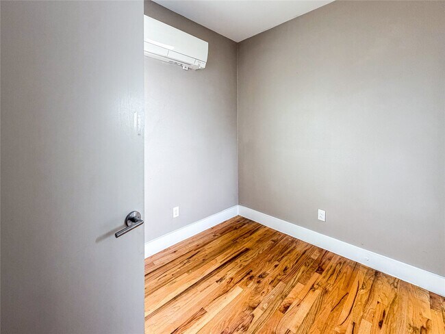 Building Photo - 1416 Dumble St