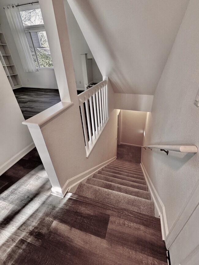 Building Photo - 4949 Tesla Cir