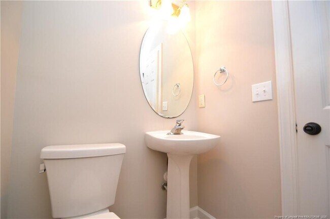 Building Photo - 1507 Poets Glade Dr