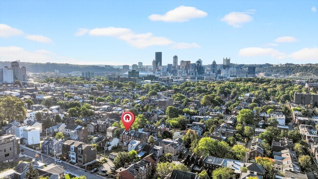 Building Photo - 517 Armandale St