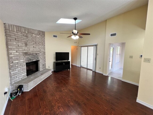 Building Photo - 16202 Edgerly Ct
