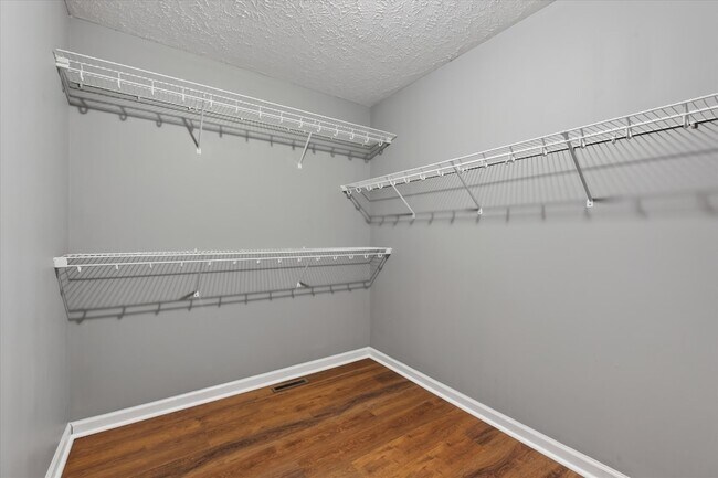 Building Photo - 1484 Apache Way