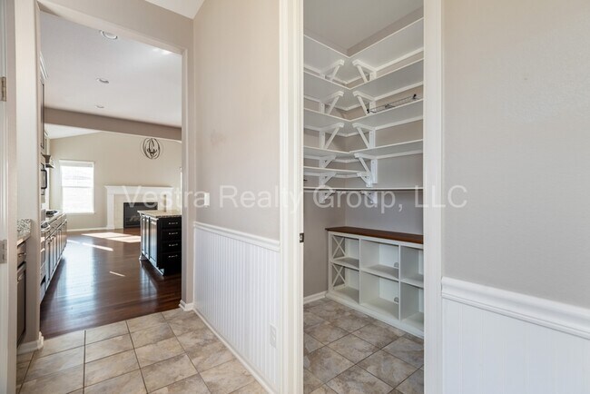 Building Photo - 2794 Rising Moon Way