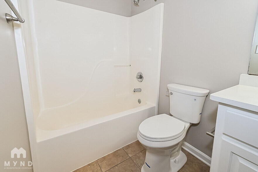 Building Photo - 1113 Deer Creek Dr