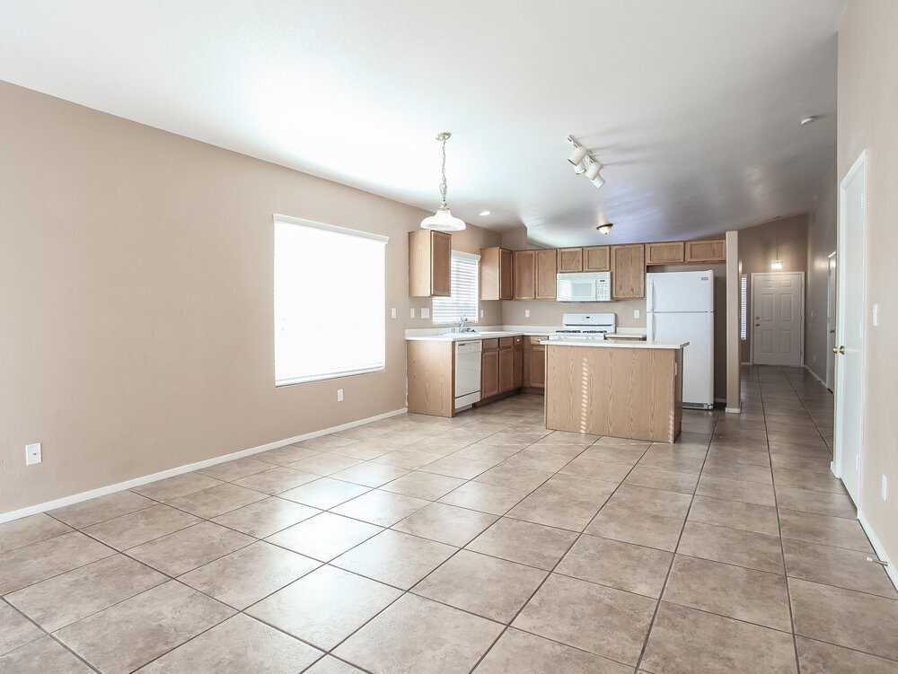 Building Photo - 5516 Cloudy Glen St