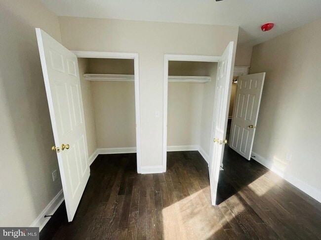 Building Photo - 3600 Malden Ave