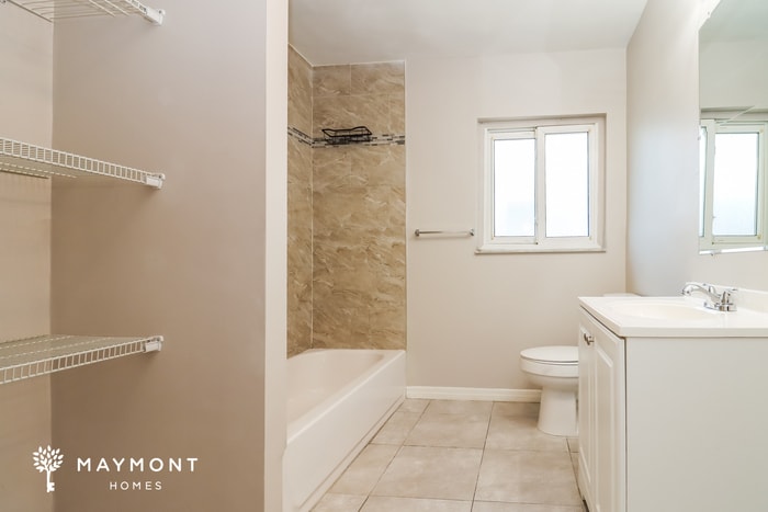 Building Photo - 1976 Drew Plaza