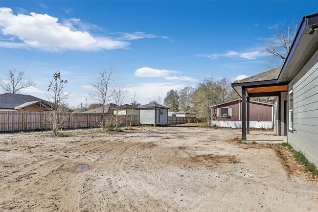 Building Photo - 410 Rd 7000
