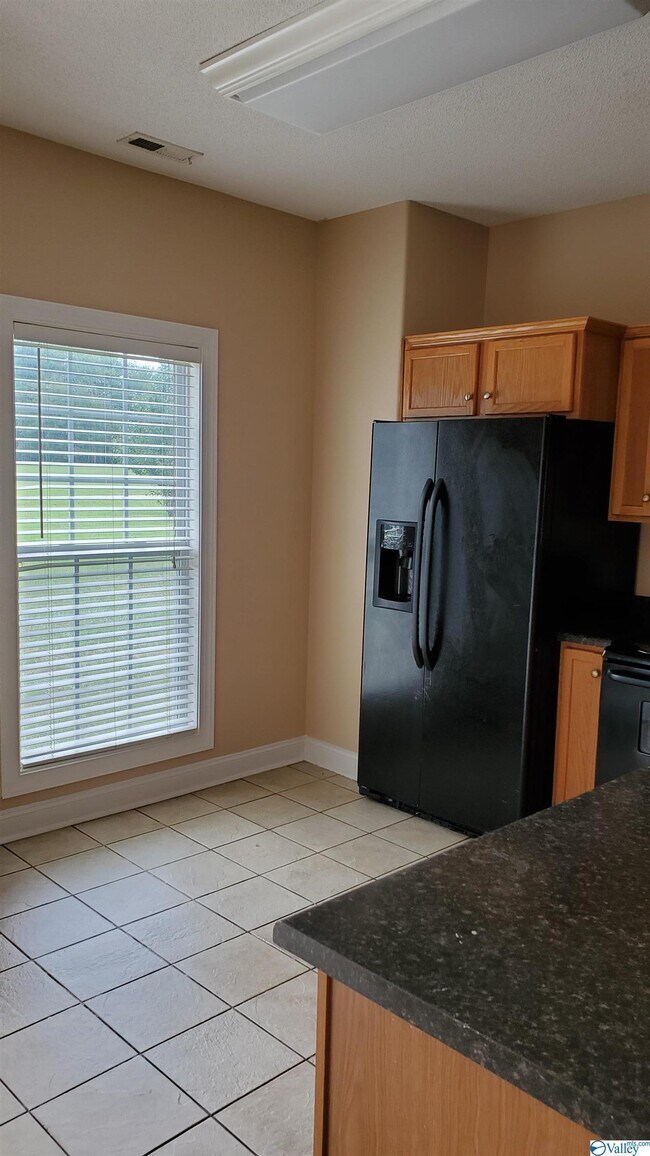 Building Photo - 10443 Wall Triana Hwy