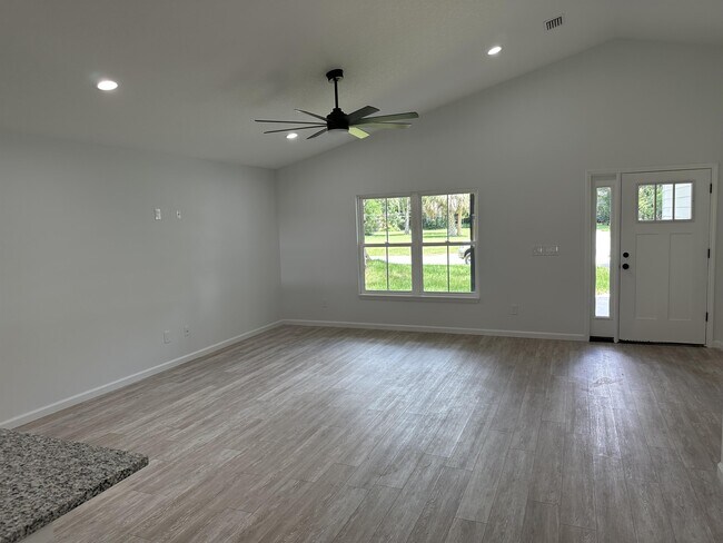 Building Photo - 231 Monterey Ave