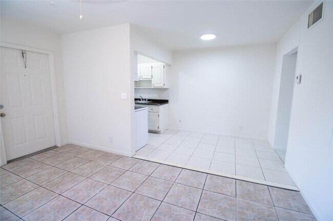 Building Photo - 1727 Liberty St