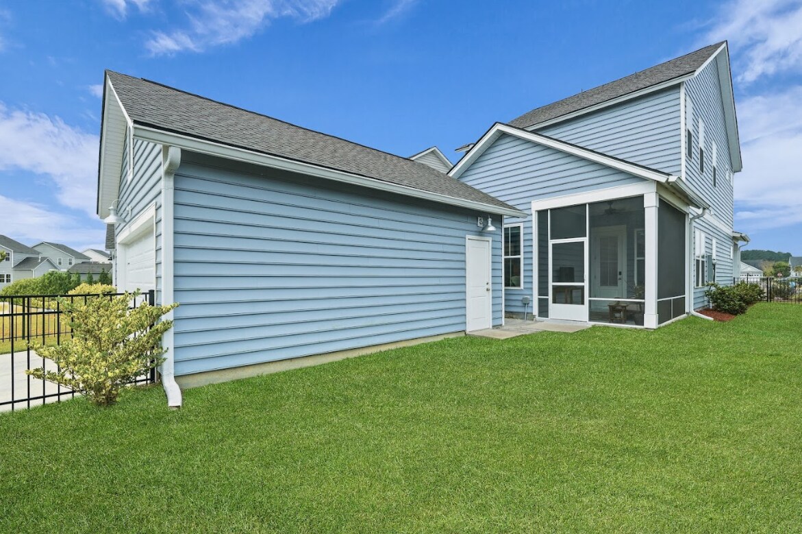 Building Photo - 188 Hawthorn Ln