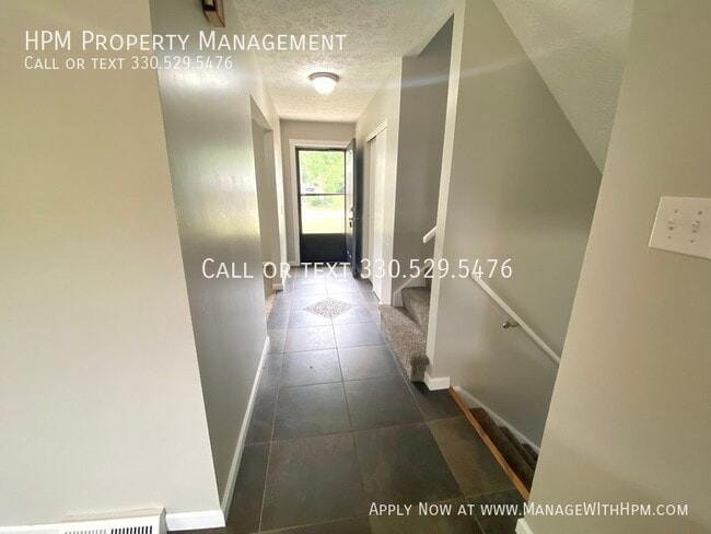 Building Photo - 2047 Zircon St NE