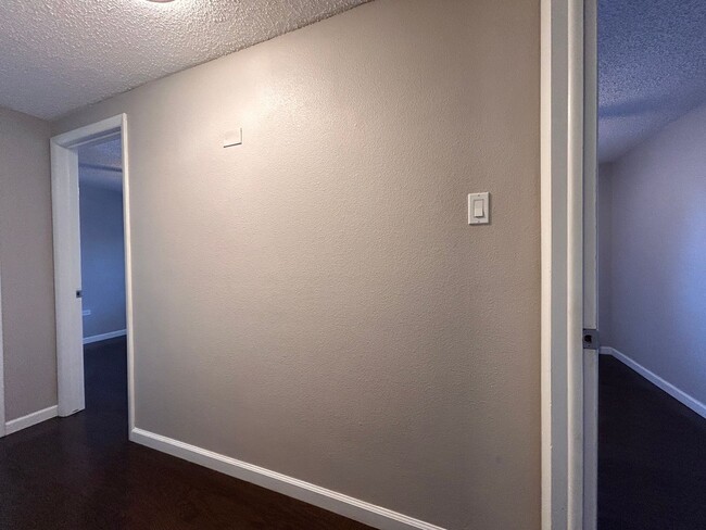 Building Photo - $0 DEPOSIT OPTION! 2BED/1.5BATH CONDO IN C...