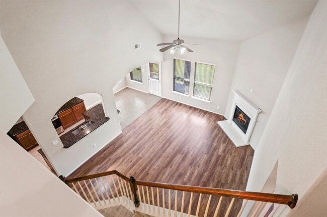 Building Photo - 115 Black Swan Pl