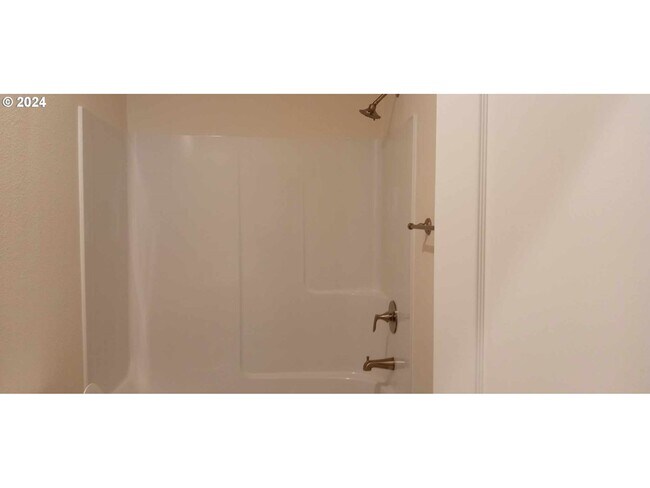 Building Photo - 348 N Falcon St