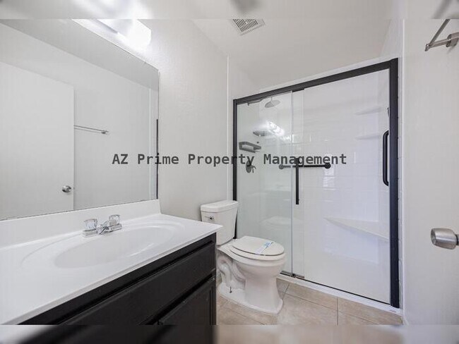 Building Photo - 7801 N 44th Dr