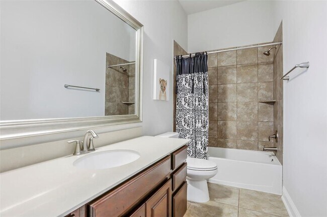 Building Photo - 1815 Carriage Oaks Ln