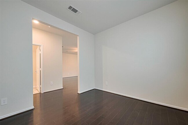 Building Photo - 3414 Signor Dr