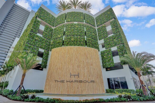 Building Photo - 16385 Biscayne Blvd