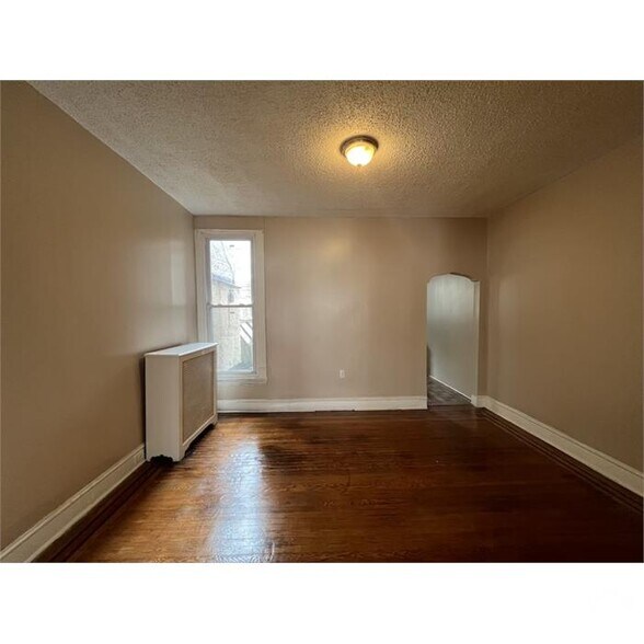 Building Photo - 3214 N Etting St