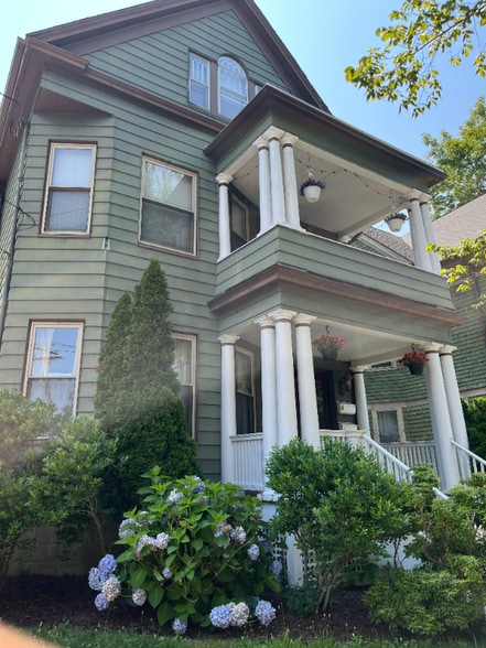 Building Photo - 120 Edwards St