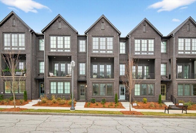 Building Photo - 2641 Mackintosh Ct