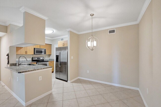 Building Photo - 6533 Emerald Dunes Dr