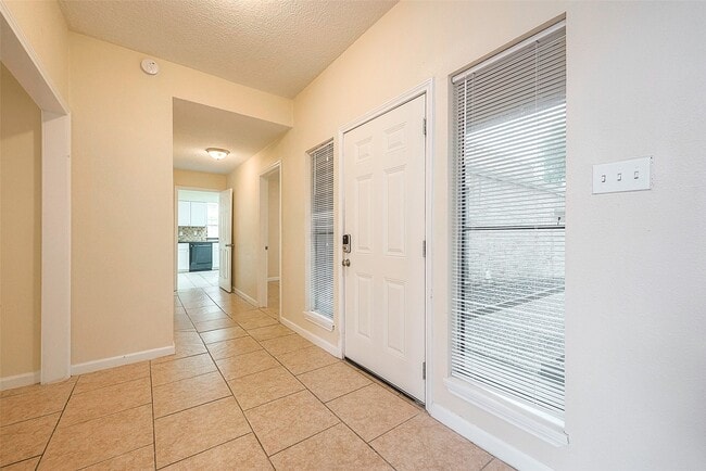 Building Photo - 15910 Tumbling Rapids Dr