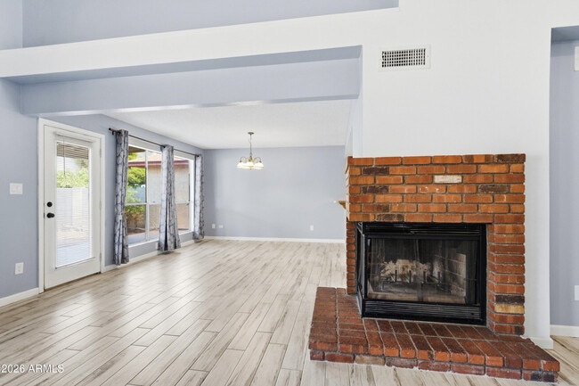 Building Photo - 3850 W Harrison St