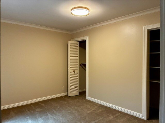 Building Photo - 477 Crestmont Dr