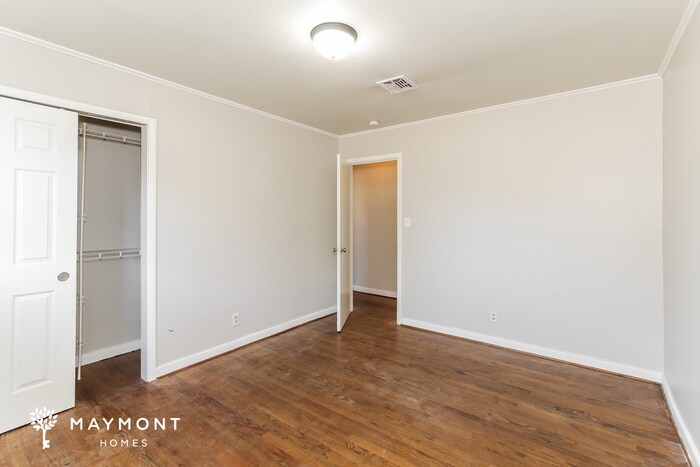 Building Photo - 3064 Guymar Rd