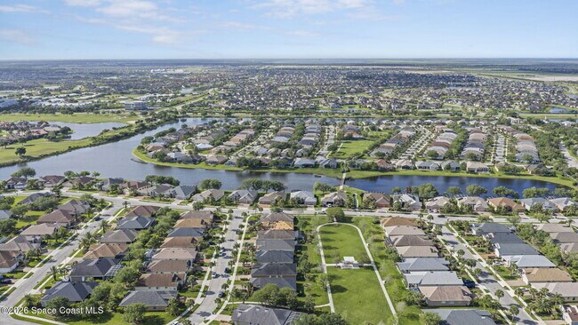 Building Photo - 6924 Renshaw Dr