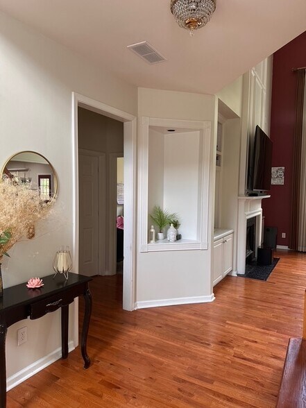 Building Photo - 5261 Tormeall Trce