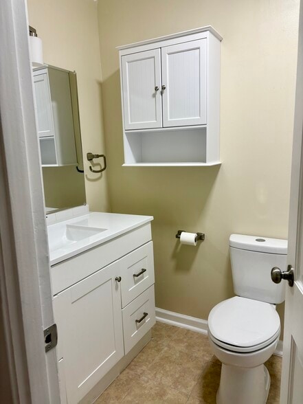 Building Photo - 136 Ski Crest Park