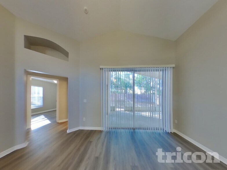 Building Photo - 545 Randon Terrace