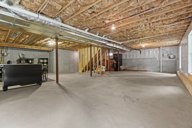 Building Photo - 11 St Paul Ln