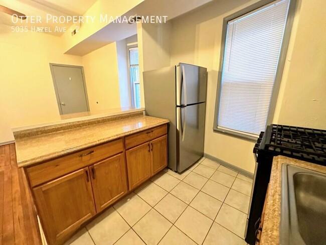 Building Photo - 2BR/1BA Sun-drenched West Philly Apt with ...