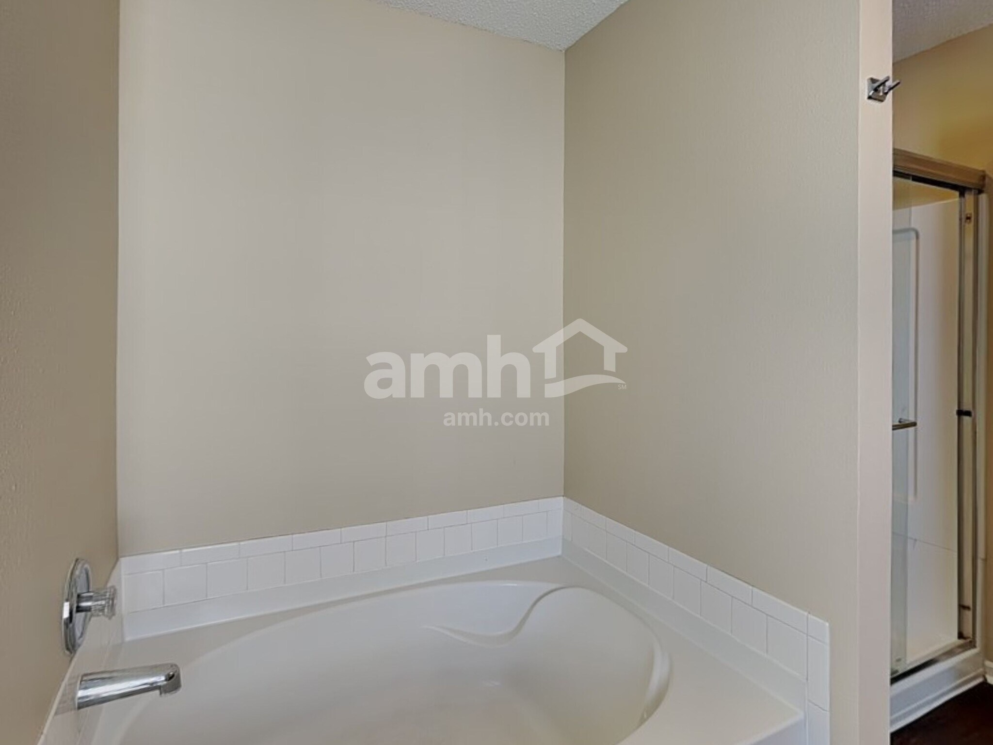 Building Photo - 1545 Fortner Dr