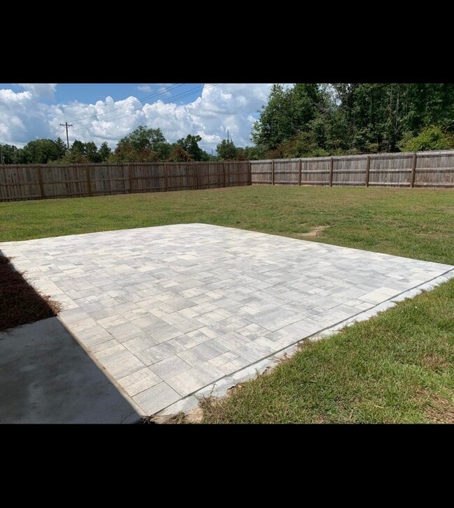 Building Photo - 103 Cora Rd